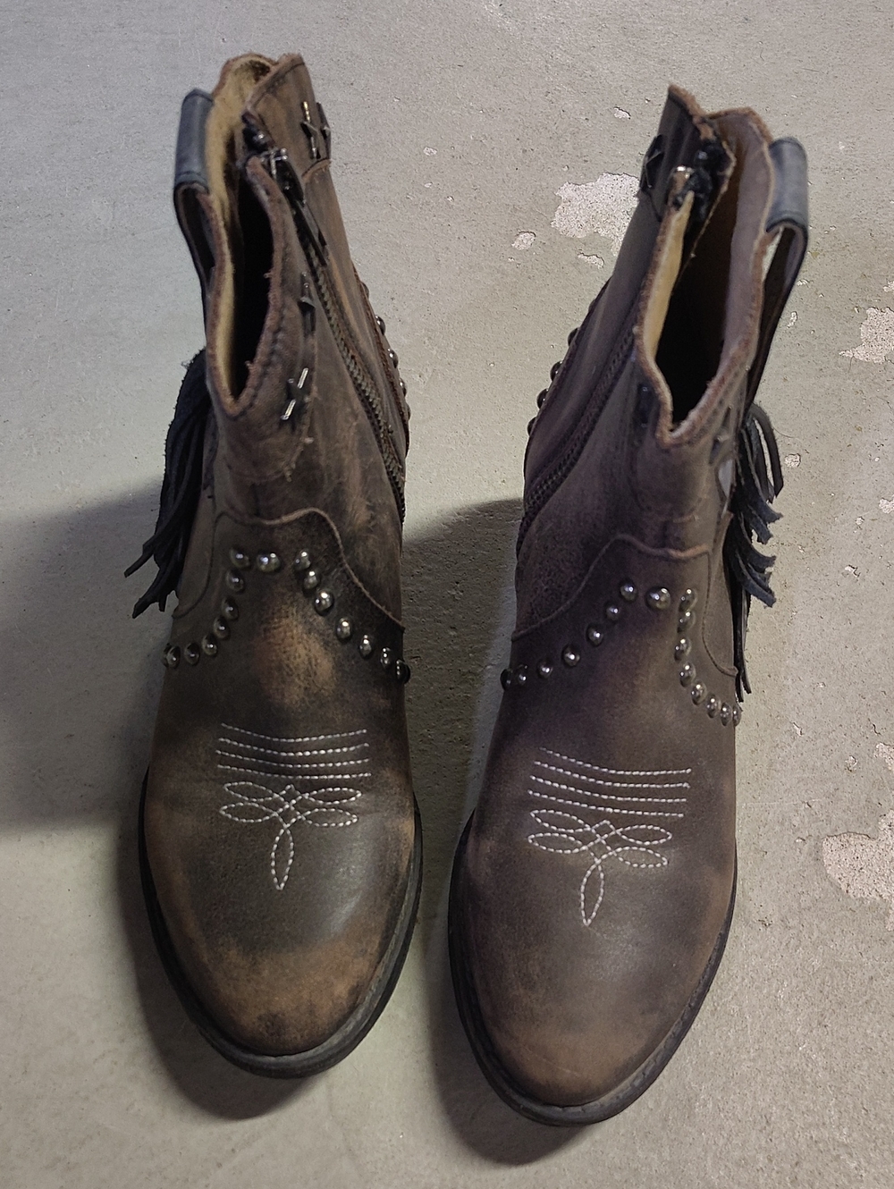 Circle G Distressed Brown Studded Fringe Heeled Western Boots